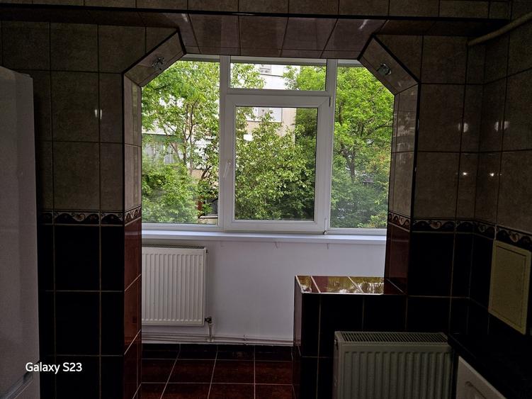 Apartament cu 2 camere decomandat în Obor