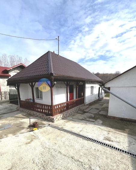 Casă cu 2 camere cu Teren 800 Mp în Ciritei