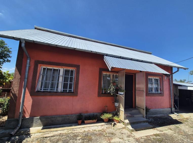 Casă cu 4 camere în Nejlovelu