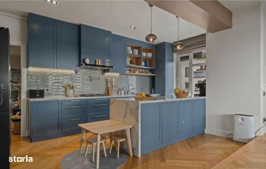 Apartament cu 4 camere în Tei