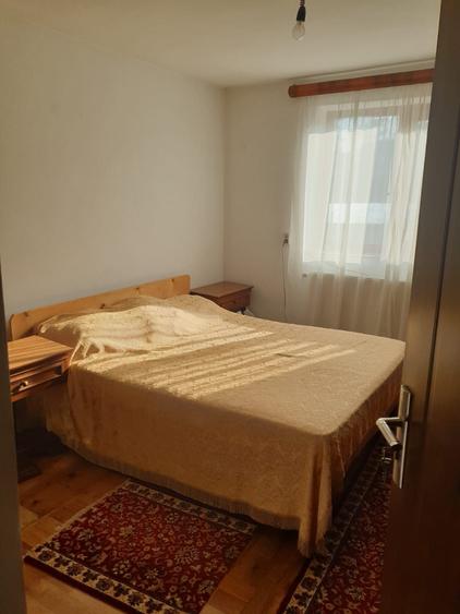 Casă cu 4 camere decomandat în Central