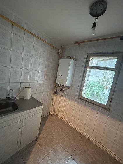 Apartament cu 3 camere semidecomandat în Micro 39