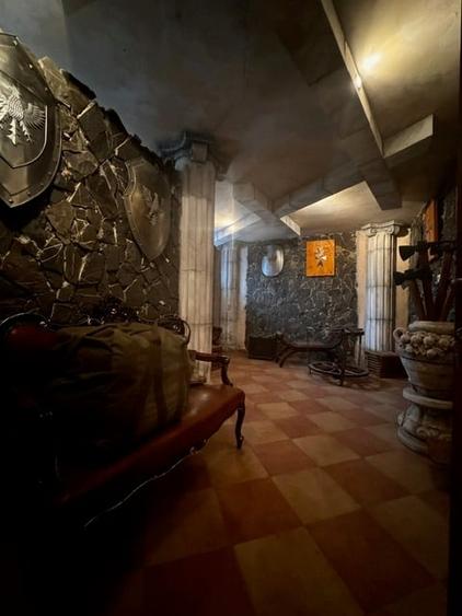 Casă cu 6 camere cu Teren 1576 Mp în Băneasa