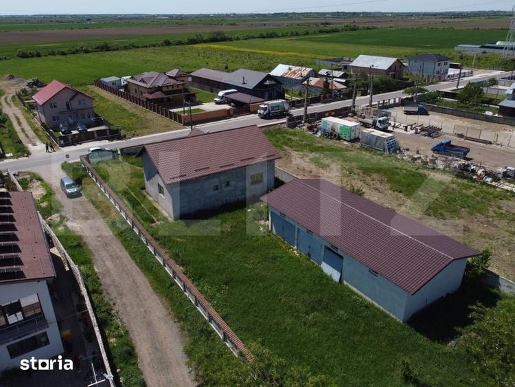 Casă cu 5 camere cu Teren 1204 Mp în Comișani