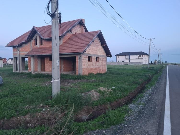 Casă cu 4 camere în Șagu