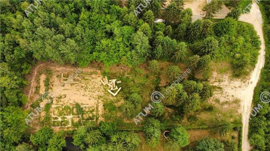 Teren intravilan de 3000 mp, în Porumbacu de Sus