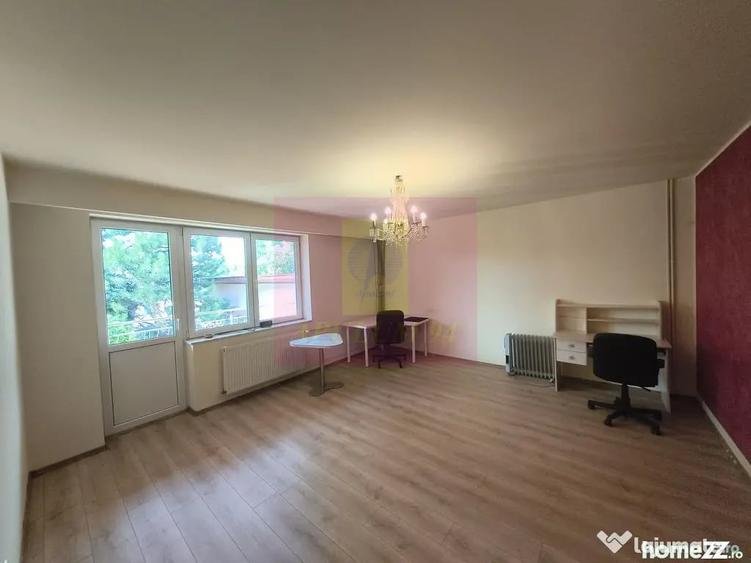 Casă cu 1 camere cu Teren 1000 Mp în Central