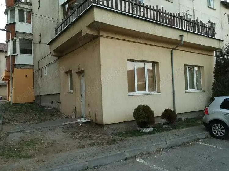 Spațiu comercial, de 200 mp, în Sud
