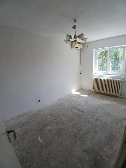 Garsonieră semidecomandată în Unirii