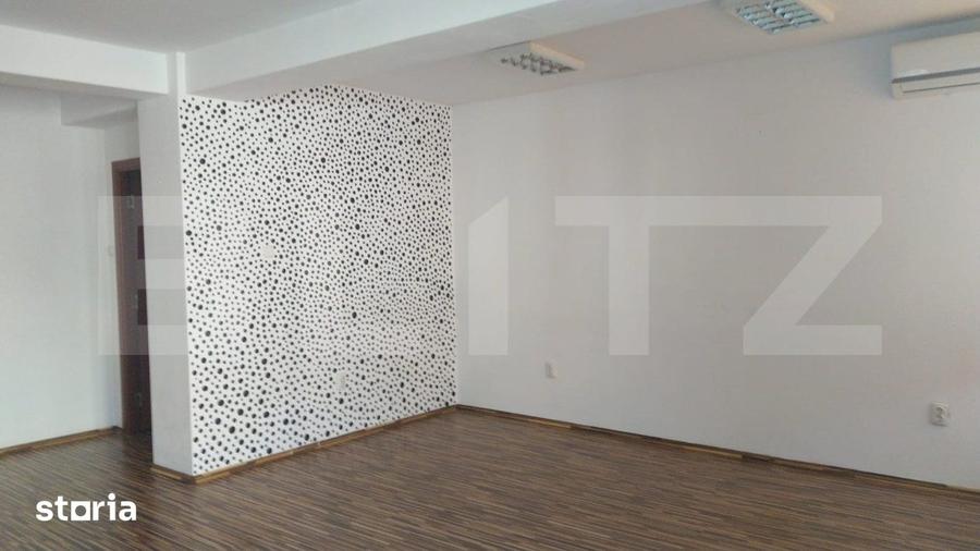 Apartament de vanzare, cu o camera, 44 mp, zona centrala - 1