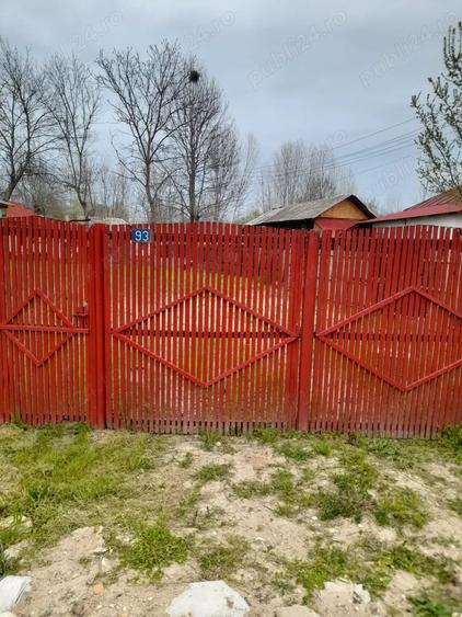 Casă cu 3 camere cu Teren 500 Mp în Izvoru