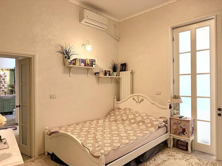 Apartament cu 2 camere semidecomandat în Universitate
