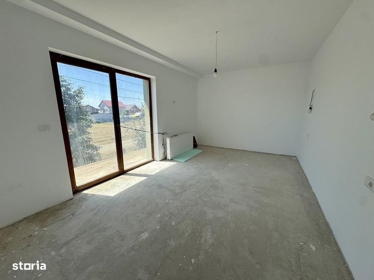 Casă cu 4 camere cu Teren 500 Mp în Central