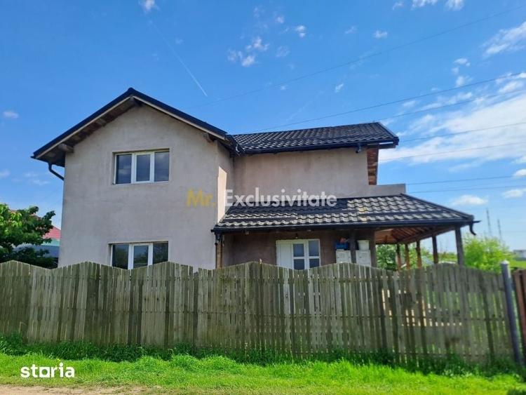 Casă cu 5 camere cu Teren 388 Mp în Șimnicu de Sus