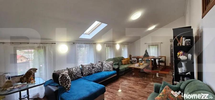 Casă cu 6 camere cu Teren 3000 Mp în Central