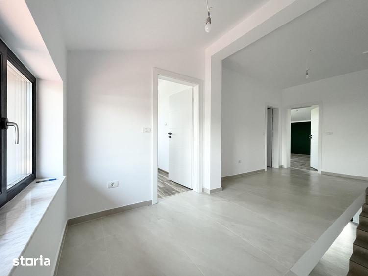 Casă cu 4 camere cu Teren 300 Mp în Central