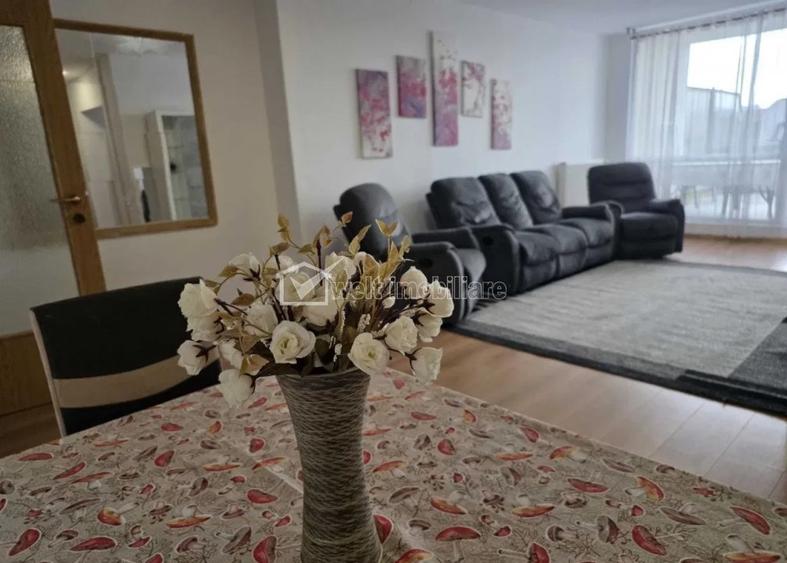 Apartament cu 4 camere semidecomandat în Central
