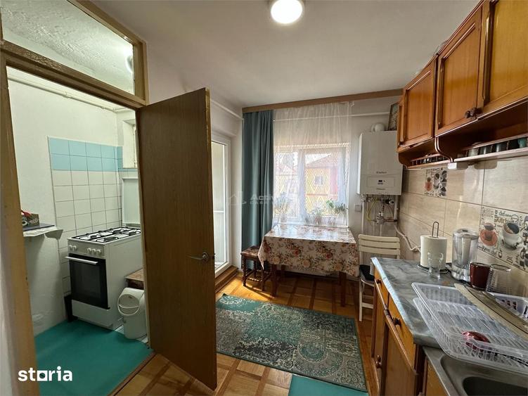Apartament cu 3 camere decomandat în Centrul Civic