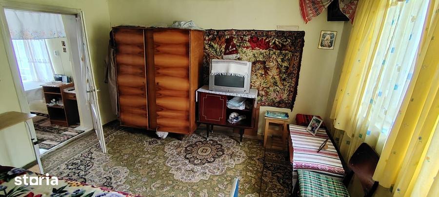Casă cu 3 camere cu Teren 1000 Mp în Central