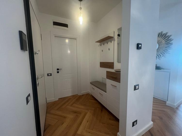 Apartament cu 2 camere decomandat în Pipera