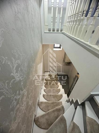 Casă cu 4 camere cu Teren 240 Mp în Lipovei