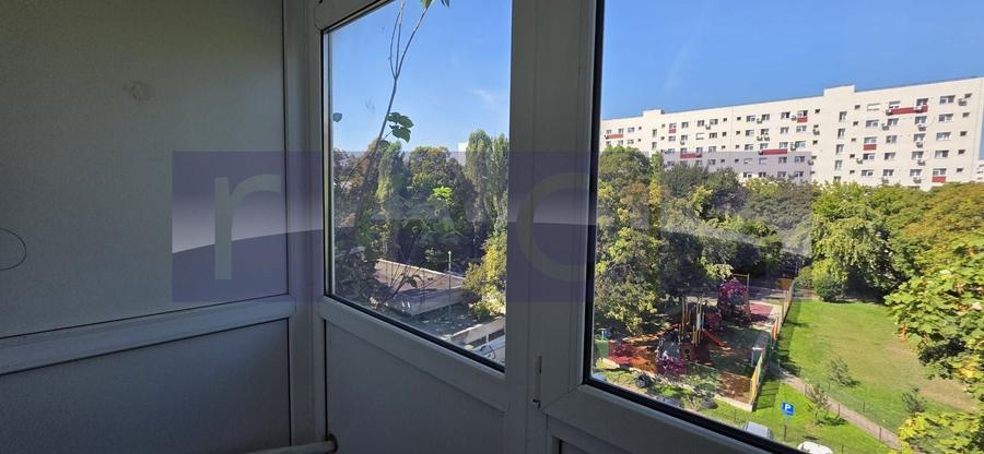 VANZARE  DUPLEX  2 CAMERE - APARATORII PATRIEI - 12