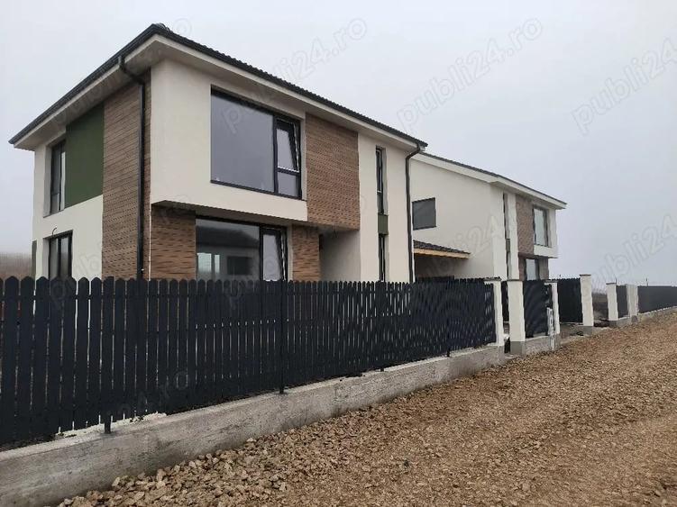 Casă cu Teren 400 Mp în Chinteni
