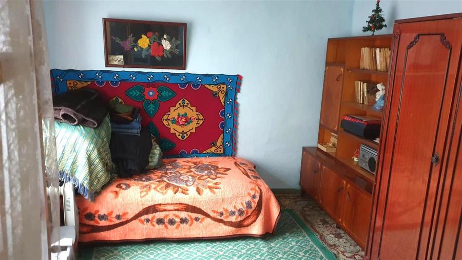 Casă cu 6 camere cu Teren 272 Mp în Central