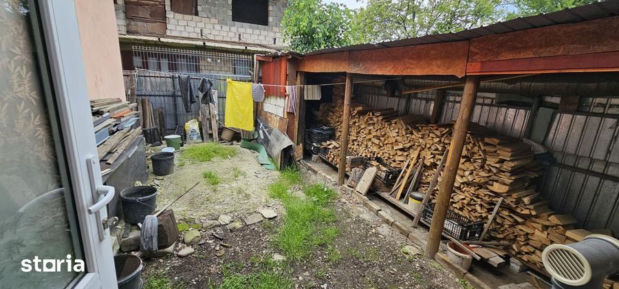 Casă cu 4 camere cu Teren 368 Mp în Coman