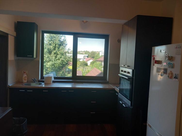Apartament cu 3 camere decomandat în Cug