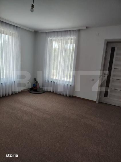 Casă cu 2 camere cu Teren 1600 Mp în Central