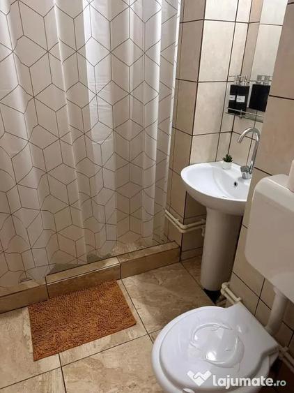 Garsonieră decomandată în Central