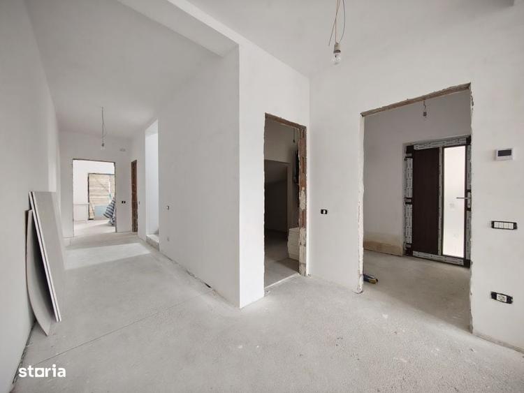 Casă cu 4 camere în Central