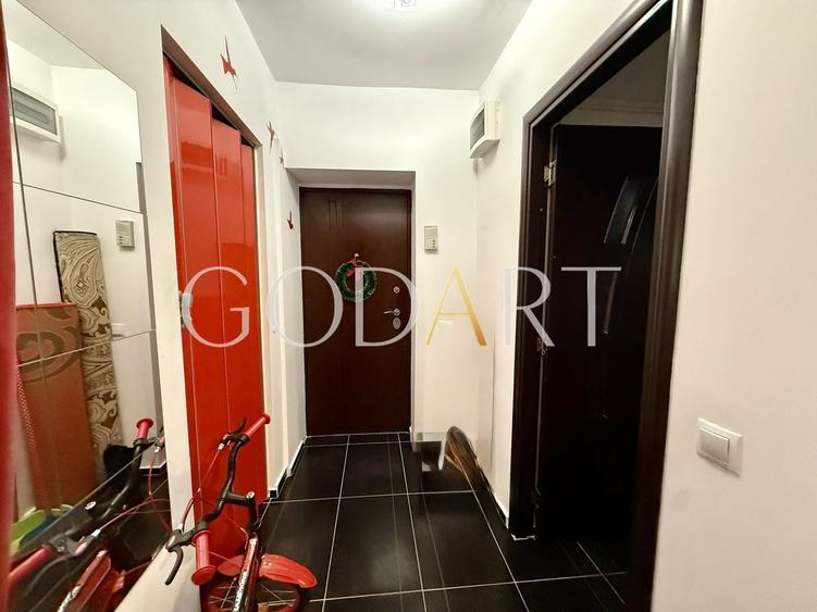 Apartament cu 2 camere semidecomandat, mobilat în Dristor