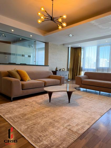 Apartament cu 3 camere decomandat, mobilat în Iancu Nicolae