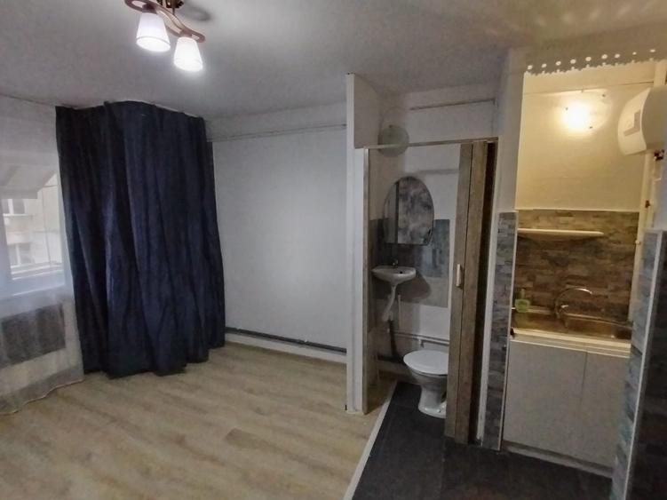 Garsonieră în Granit