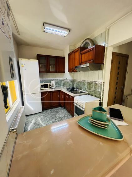 Apartament cu 2 camere semidecomandat, mobilat în Floreasca