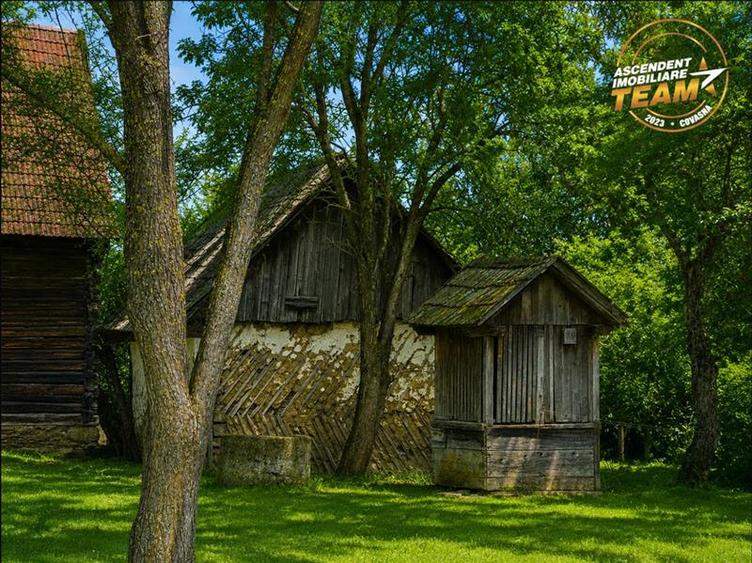 Casă cu 2 camere cu Teren 4831 Mp în Țufalău