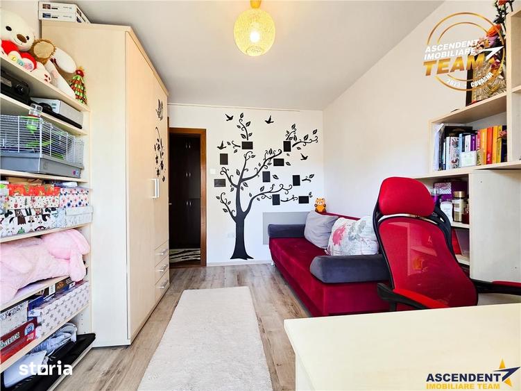 Apartament cu 4 camere, mobilat în Central