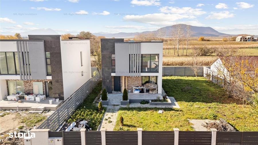 Casă cu 4 camere cu Teren 650 Mp în Stupini