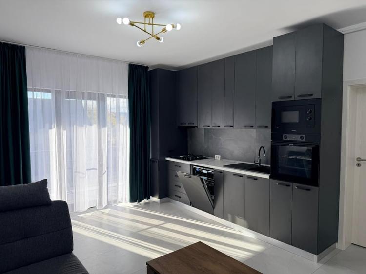 Apartament cu 3 camere, mobilat în Moșnița Nouă