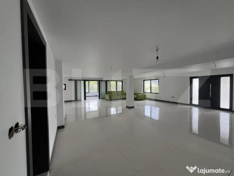 Casă cu 3 camere cu Teren 2600 Mp în Râciu