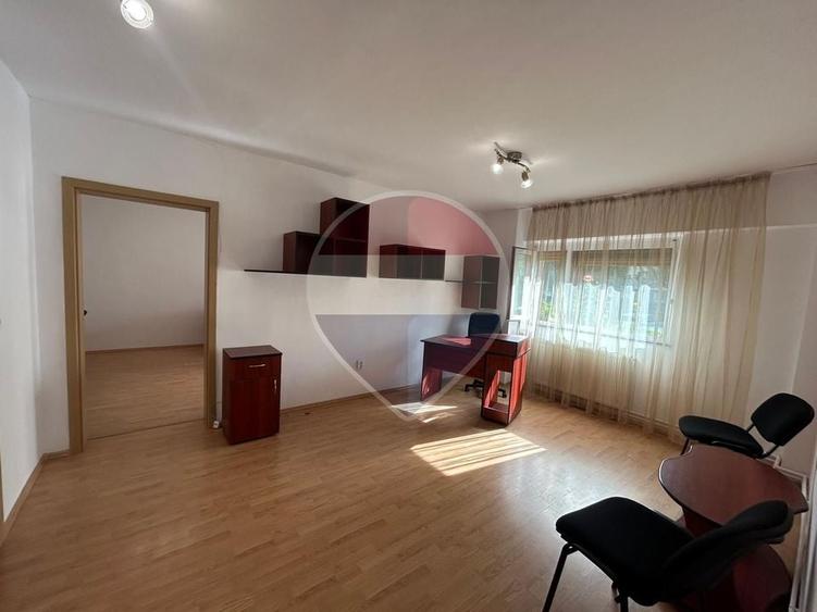 Apartament cu 2 camere, mobilat în Centrul Civic
