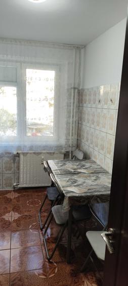 Apartament cu 2 camere decomandat în Păcii