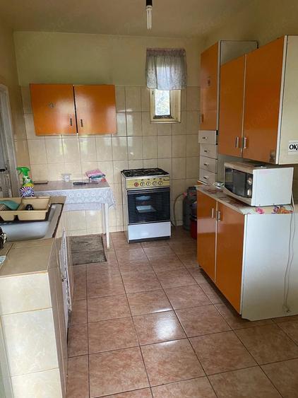 Casă cu 4 camere cu Teren 800 Mp în Ulmi
