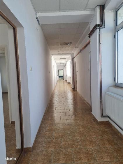 Spațiu comercial, de 350 mp, în Ștefănești