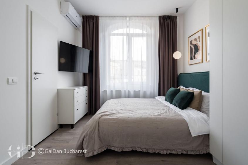 Apartament cu 3 camere, mobilat în P-ța Universității