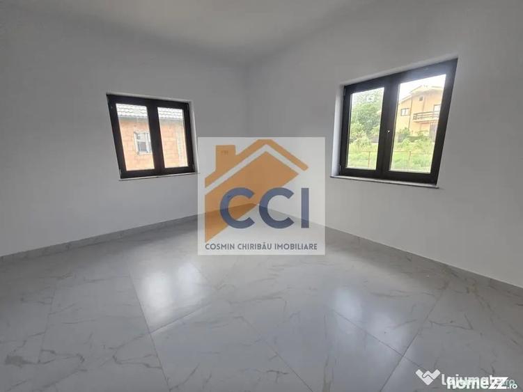 Casă cu 3 camere cu Teren 590 Mp în Sărata