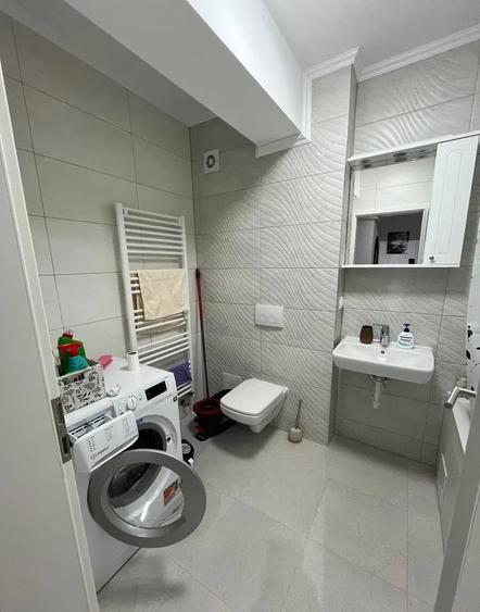 Apartament cu 3 camere decomandat, mobilat în Avantgarden