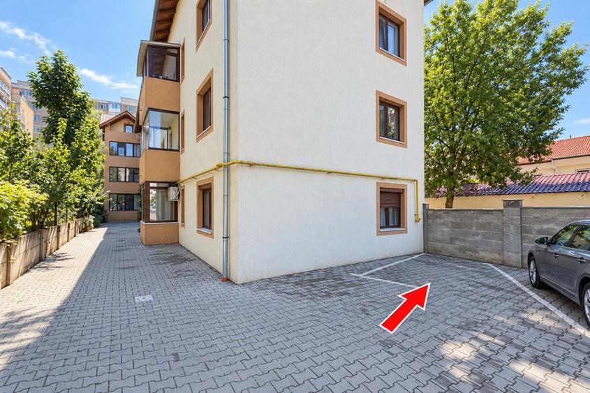 Apartament cu 3 camere semidecomandat, mobilat în Aurel Vlaicu